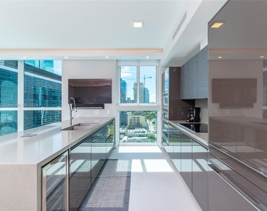 1080 Brickell Ave - Photo Thumbnail 9