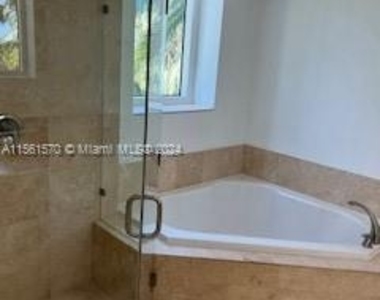 1745 E Hallandale Beach Blvd - Photo Thumbnail 29