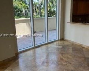 1745 E Hallandale Beach Blvd - Photo Thumbnail 10