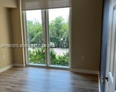 1745 E Hallandale Beach Blvd - Photo Thumbnail 47