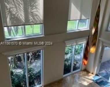 1745 E Hallandale Beach Blvd - Photo Thumbnail 8