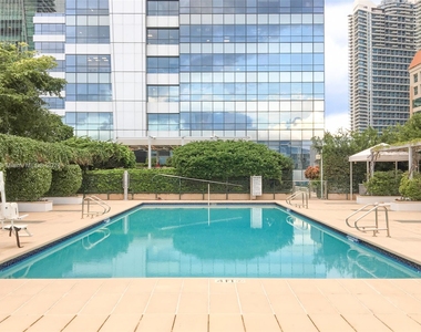 1435 Brickell Ave - Photo Thumbnail 19