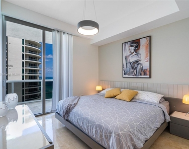 16001 Collins Ave - Photo Thumbnail 33