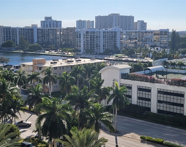 2501 S Ocean Dr - Photo Thumbnail 12