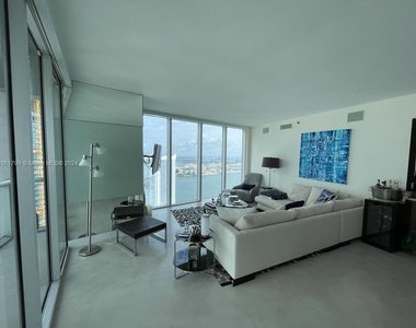 465 Brickell Ave - Photo Thumbnail 20