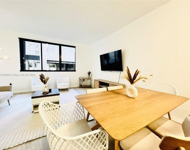 540 Brickell Key Dr - Photo Thumbnail 10