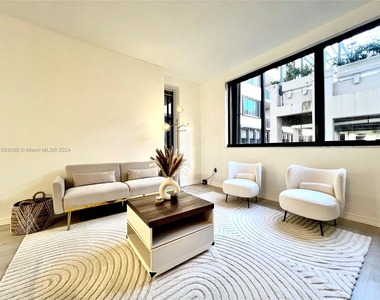 540 Brickell Key Dr - Photo Thumbnail 12