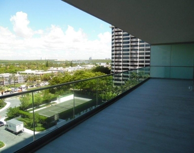 10201 Collins Ave - Photo Thumbnail 20