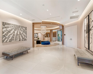 888 Brickell Key Dr - Photo Thumbnail 6