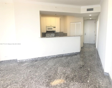 888 Brickell Key Dr - Photo Thumbnail 10