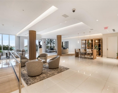 888 Brickell Key Dr - Photo Thumbnail 5