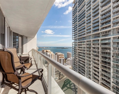 475 Brickell Ave - Photo Thumbnail 18