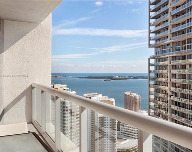 475 Brickell Ave - Photo Thumbnail 16