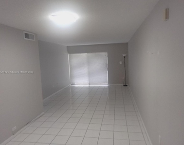 9225 Sw 87th Ave - Photo Thumbnail 2