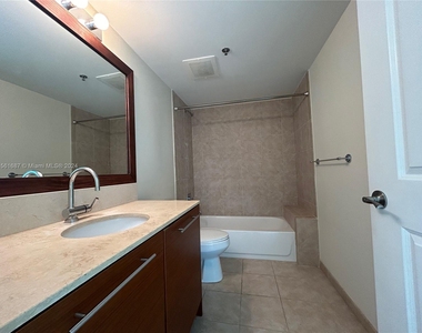 2641 N Flamingo Rd - Photo Thumbnail 7