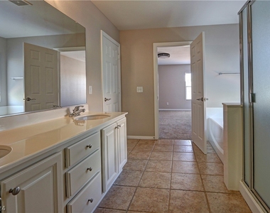 517 Lacabana Beach Drive - Photo Thumbnail 15