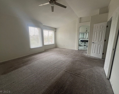 2104 Fountain View Drive - Photo Thumbnail 18