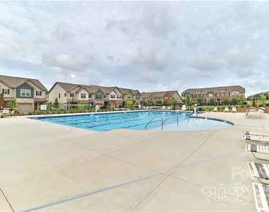 5380 Orchid Bloom Drive - Photo Thumbnail 14