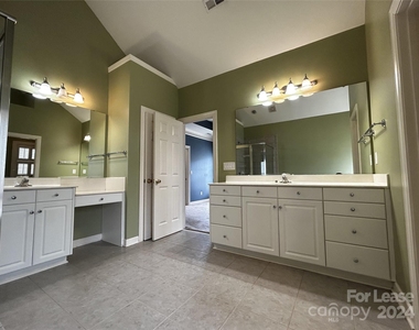 4066 Belle Meade Circle - Photo Thumbnail 17