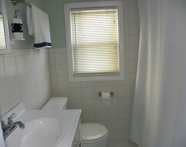 321 Ludlow Avenue - Photo Thumbnail 9