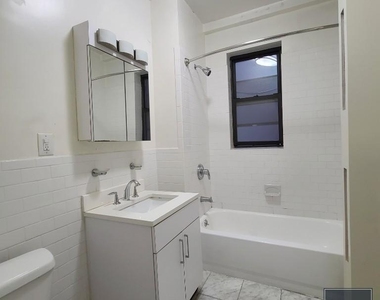 140 West 55th Street - Photo Thumbnail 3