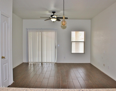 15435 W Cortez Street - Photo Thumbnail 8