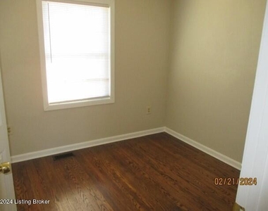 5611 Littleridge Dr - Photo Thumbnail 8