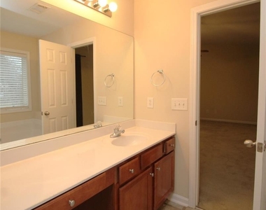 5670 Winter Bluff Way - Photo Thumbnail 28