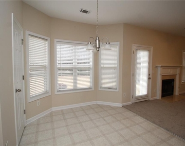 5670 Winter Bluff Way - Photo Thumbnail 10