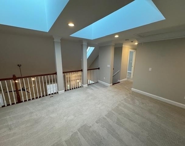 9135 White Eagle Court - Photo Thumbnail 24