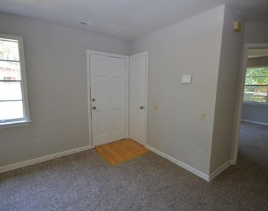 3041 Woods Place - Photo Thumbnail 2