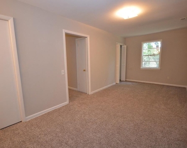 3041 Woods Place - Photo Thumbnail 15