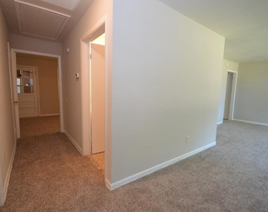 3041 Woods Place - Photo Thumbnail 13