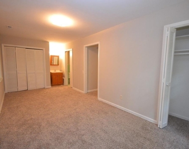 3041 Woods Place - Photo Thumbnail 14