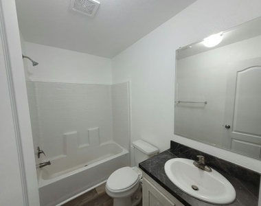 3401 N Walnut Road - Photo Thumbnail 6