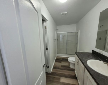 3401 N Walnut Road - Photo Thumbnail 3