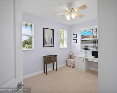 4080 W Palm Aire Dr, #2 - Photo Thumbnail 14