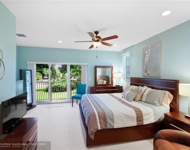 4080 W Palm Aire Dr, #2 - Photo Thumbnail 9