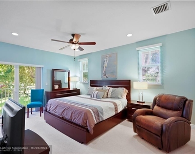 4080 W Palm Aire Dr, #2 - Photo Thumbnail 8