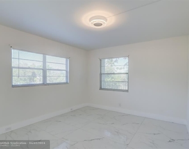 100 Sw 132nd Way - Photo Thumbnail 15