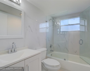 100 Sw 132nd Way - Photo Thumbnail 17