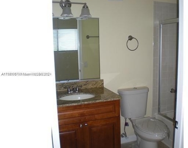 9482 S Palm Cir S - Photo Thumbnail 6