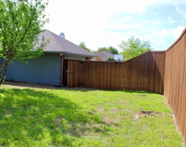 3009 Osceola Drive - Photo Thumbnail 4