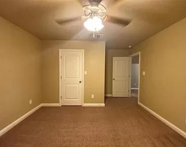 3037 Weave Court - Photo Thumbnail 16