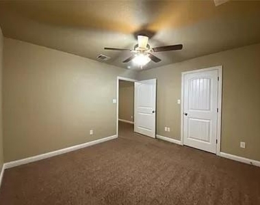 3037 Weave Court - Photo Thumbnail 15