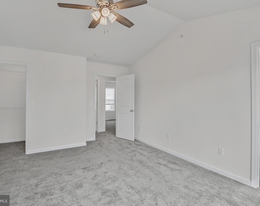 2627 Maplewood Circle - Photo Thumbnail 12