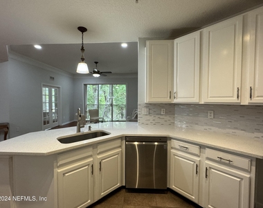 785 Oakleaf Plantation Parkway - Photo Thumbnail 11