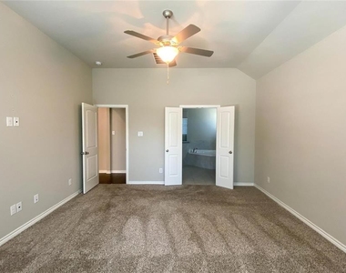 1012 Lake Sierra Way - Photo Thumbnail 12