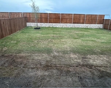 2112 Wheatgrass Way - Photo Thumbnail 35