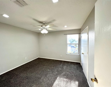 3110 Westview Drive - Photo Thumbnail 11